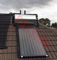Máy nước nóng năng lượng mặt trời nhỏ gọn trên mái nhà